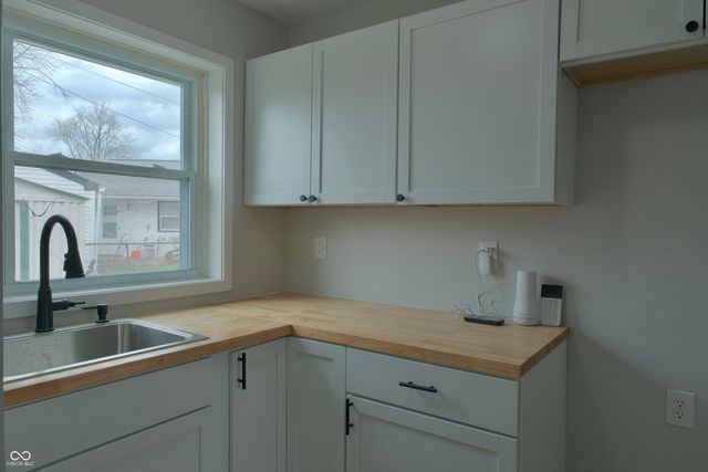 8304 Schoen Drive, Indianapolis, IN 46226