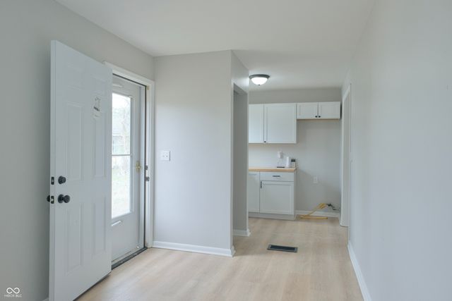 8304 Schoen Drive, Indianapolis, IN 46226