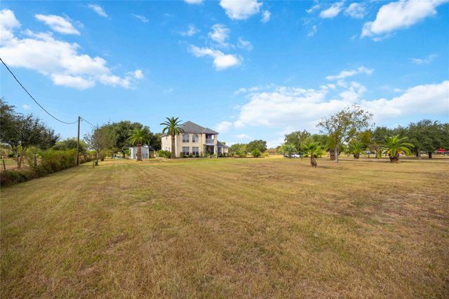 12075 Fm 359 Road, Hempstead, TX 77445