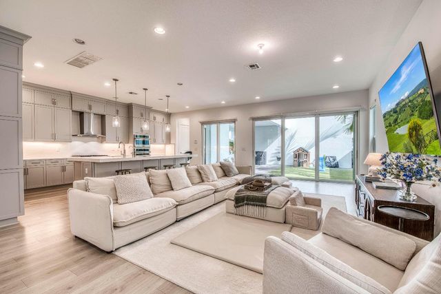 13104 Alton Road, Palm Beach Gardens, FL 33418