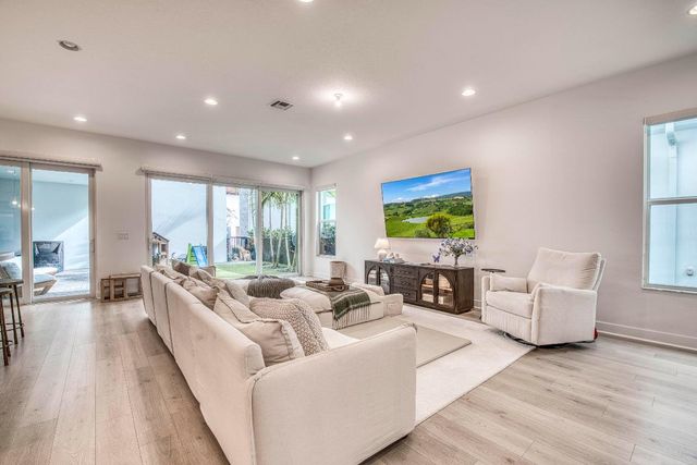 13104 Alton Road, Palm Beach Gardens, FL 33418