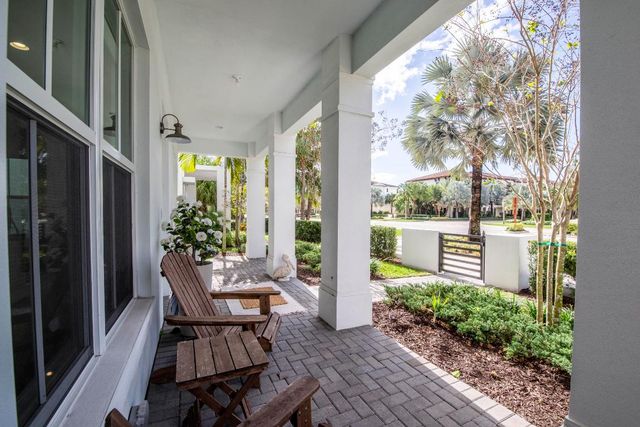 13104 Alton Road, Palm Beach Gardens, FL 33418