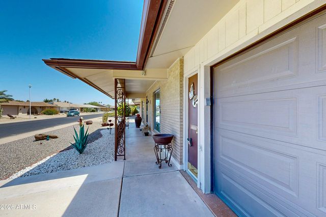 10821 W ROUNDELAY Circle, Sun City, AZ 85351