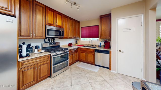 10821 W ROUNDELAY Circle, Sun City, AZ 85351