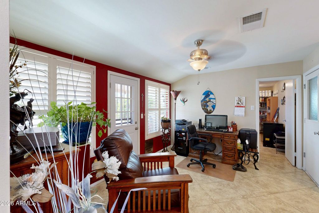 10821 W ROUNDELAY Circle, Sun City, AZ 85351 — photo 4