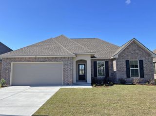 122 Marie Claire Dr, Houma, LA 70364