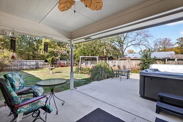 110 Memorial Drive, Gun Barrel City, TX 75156