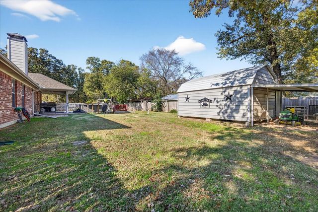 110 Memorial Drive, Gun Barrel City, TX 75156