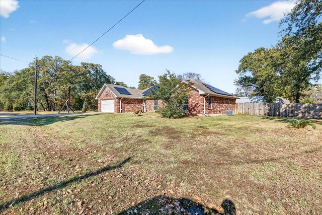 110 Memorial Drive, Gun Barrel City, TX 75156