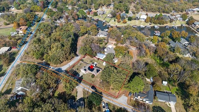 110 Memorial Drive, Gun Barrel City, TX 75156