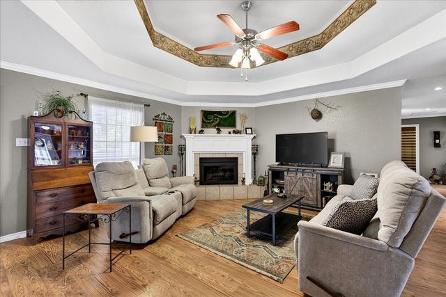 110 Memorial Drive, Gun Barrel City, TX 75156