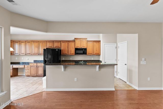 5236 Shipmast Way, Southport, NC 28461