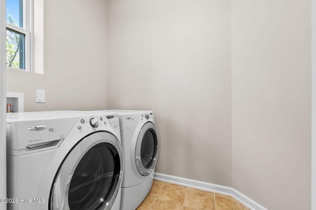 5236 Shipmast Way, Southport, NC 28461