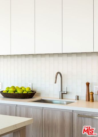 500 Broadway 703, Santa Monica, CA 90401