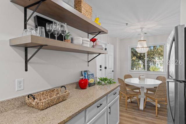 50 Yacht Cove Dr Apt 326, Hilton Head Island, SC 29928