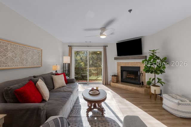 50 Yacht Cove Dr Apt 326, Hilton Head Island, SC 29928