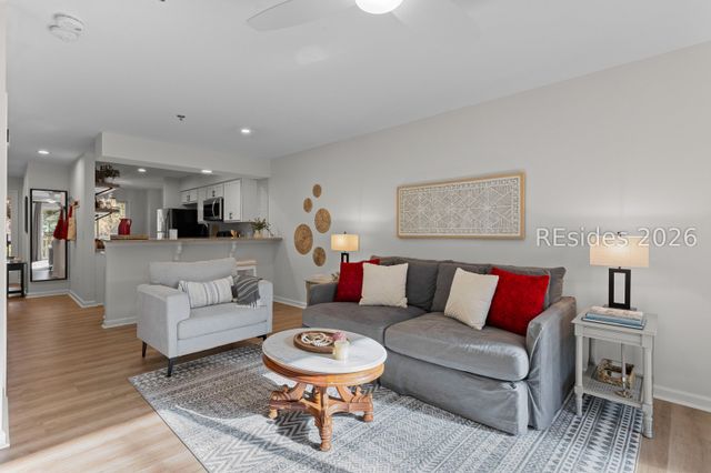 50 Yacht Cove Dr Apt 326, Hilton Head Island, SC 29928