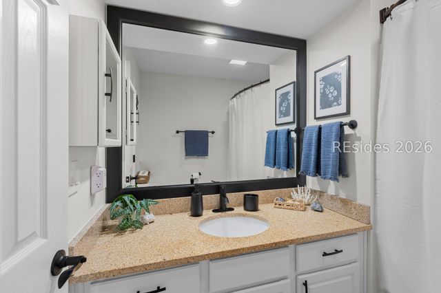 50 Yacht Cove Dr Apt 326, Hilton Head Island, SC 29928