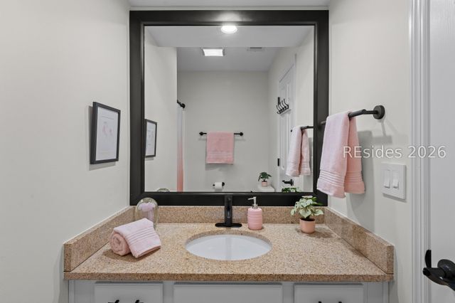 50 Yacht Cove Dr Apt 326, Hilton Head Island, SC 29928