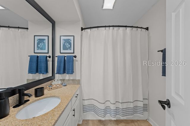 50 Yacht Cove Dr Apt 326, Hilton Head Island, SC 29928