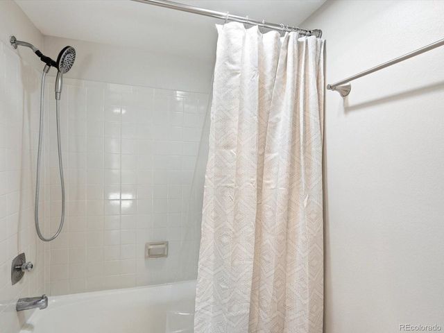 540 S Forest St 8-205, Denver, CO 80246