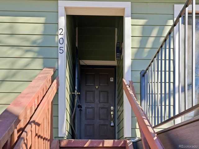 540 S Forest St 8-205, Denver, CO 80246