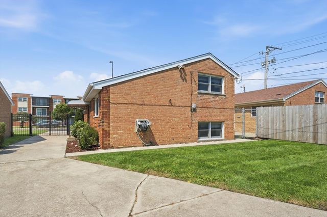 10519 S Pulaski Road, Chicago, IL 60655