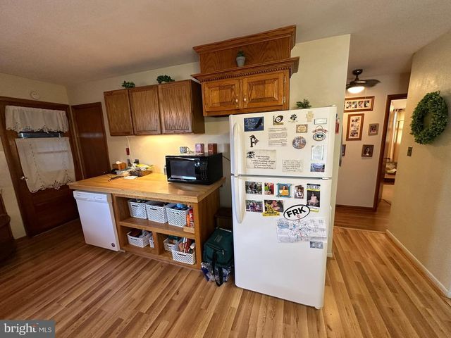 985 FAIRVIEW DR, Hanover, PA 17331