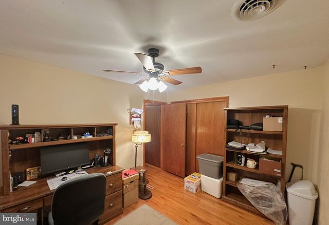 985 FAIRVIEW DR, Hanover, PA 17331