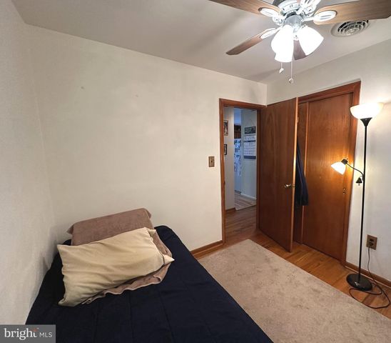 985 FAIRVIEW DR, Hanover, PA 17331