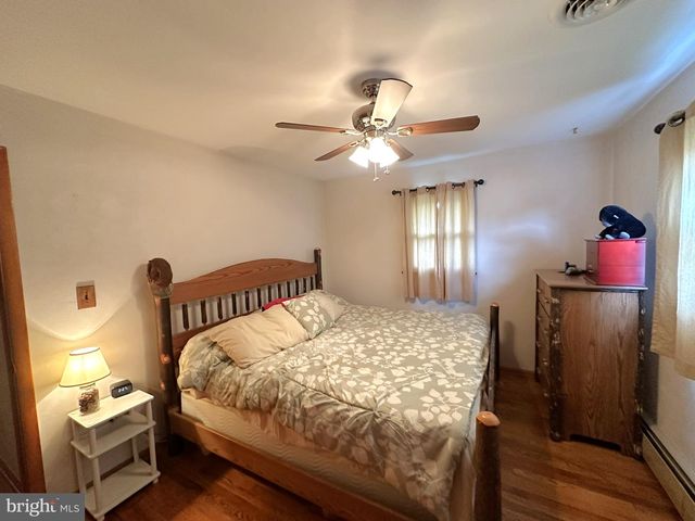 985 FAIRVIEW DR, Hanover, PA 17331