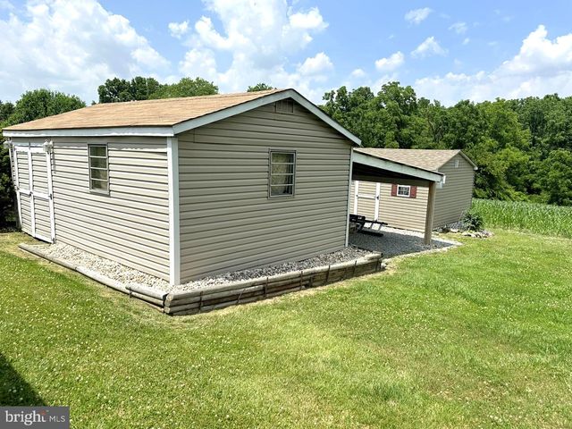 985 FAIRVIEW DR, Hanover, PA 17331