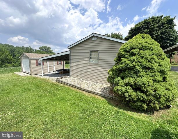 985 FAIRVIEW DR, Hanover, PA 17331