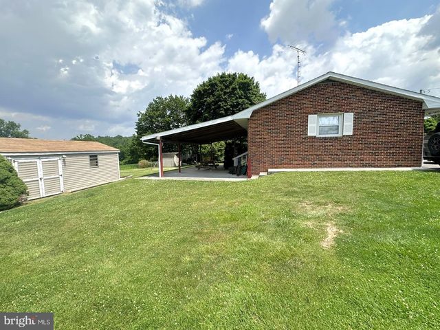 985 FAIRVIEW DR, Hanover, PA 17331