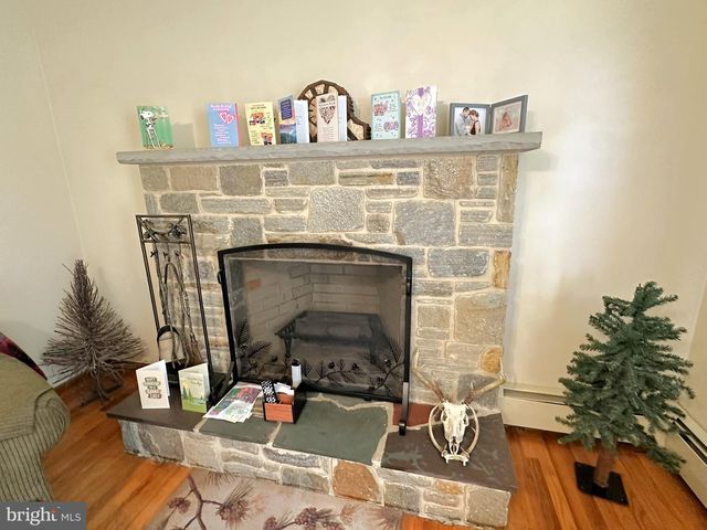 985 FAIRVIEW DR, Hanover, PA 17331