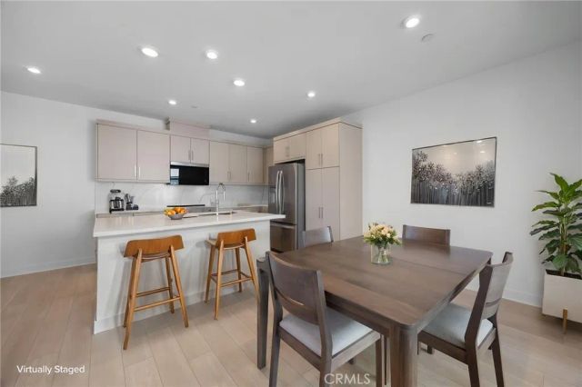 669 S Lyon Street, Santa Ana, CA 92705