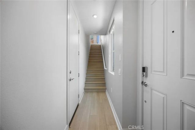 669 S Lyon Street, Santa Ana, CA 92705