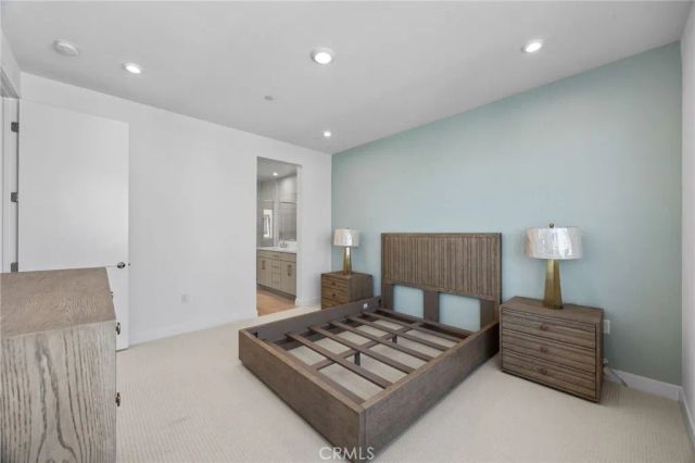 669 S Lyon Street, Santa Ana, CA 92705