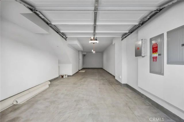 669 S Lyon Street, Santa Ana, CA 92705