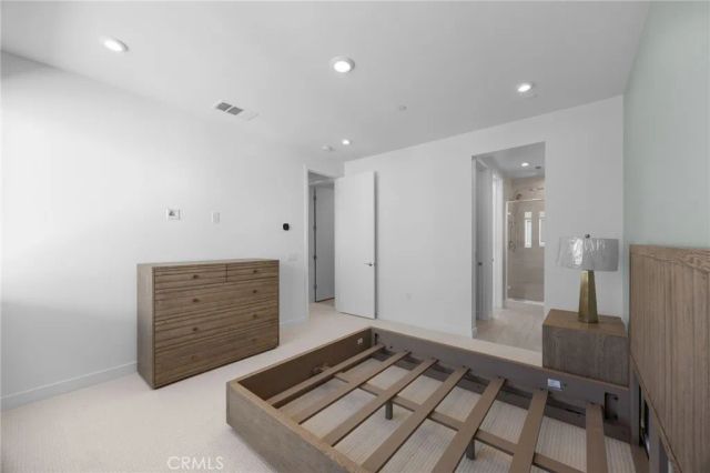 669 S Lyon Street, Santa Ana, CA 92705