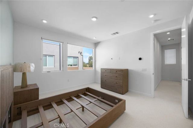 669 S Lyon Street, Santa Ana, CA 92705