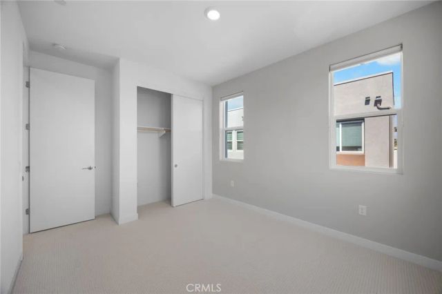 669 S Lyon Street, Santa Ana, CA 92705