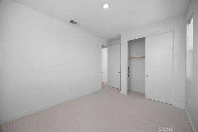 669 S Lyon Street, Santa Ana, CA 92705