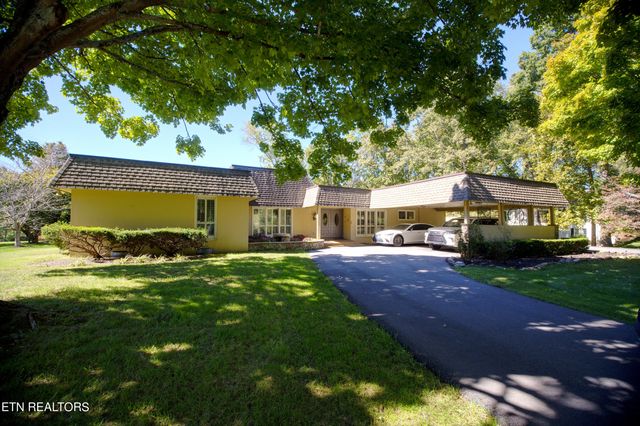12365 North Fox Den Drive, Farragut, TN 37934