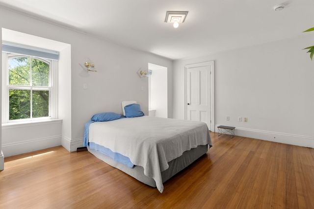 15 Myrtle Street 2, Boston, MA 02130