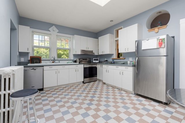 15 Myrtle Street 2, Boston, MA 02130