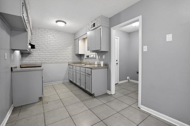 5320 PLOVER DR, Memphis, TN 38127