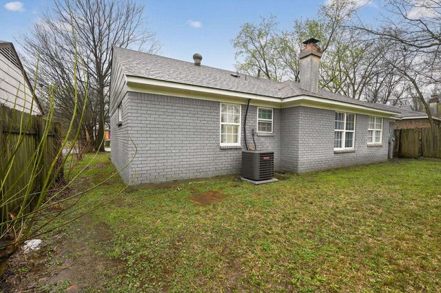 5320 PLOVER DR, Memphis, TN 38127