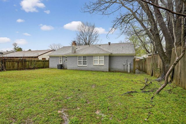 5320 PLOVER DR, Memphis, TN 38127