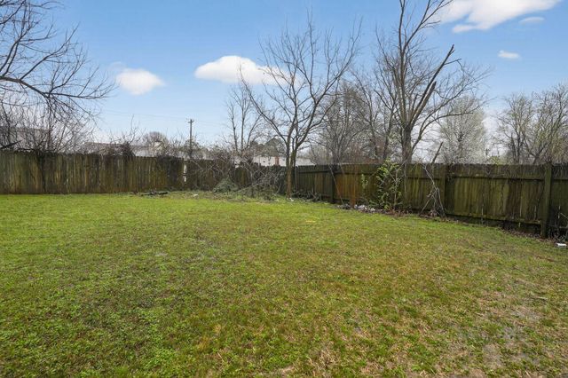 5320 PLOVER DR, Memphis, TN 38127